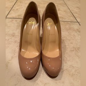 Christian Louboutin Simple Pump - Nude color